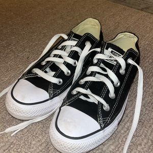 Black converse Size 6 Women